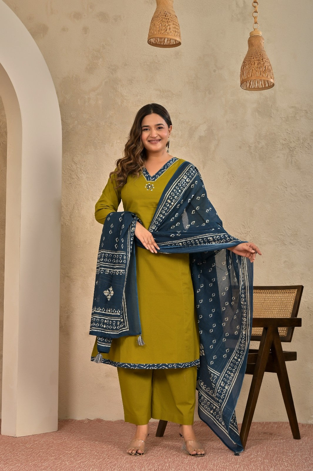 Green Bhandej Suit Set
