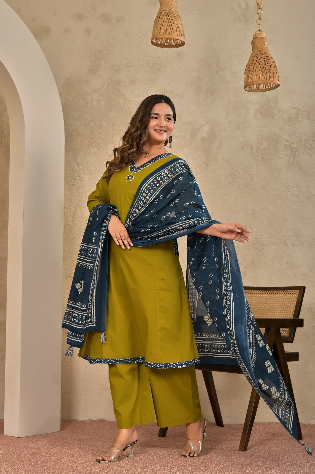 Green Bhandej Suit Set