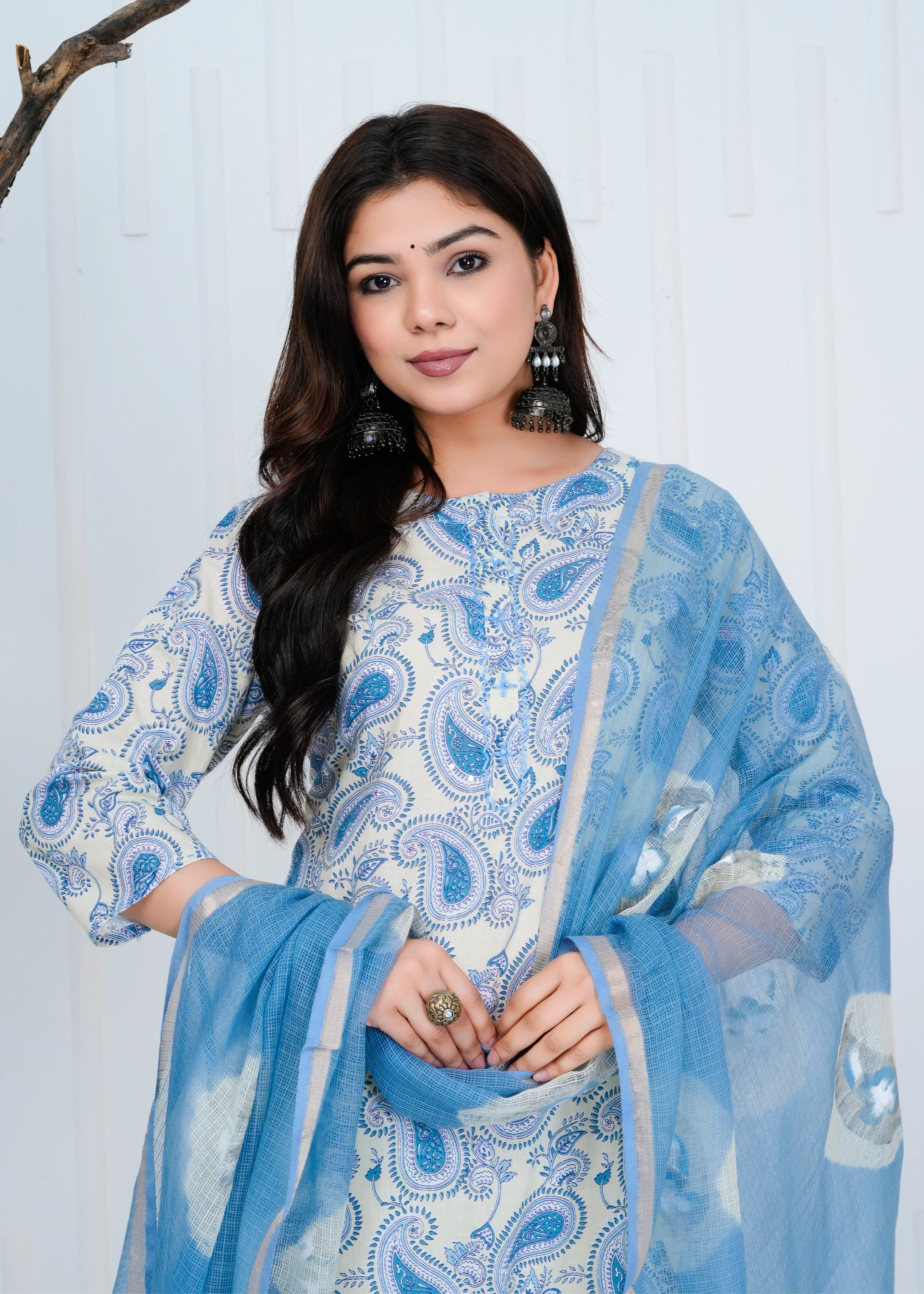 Keri Vastra Suit Set